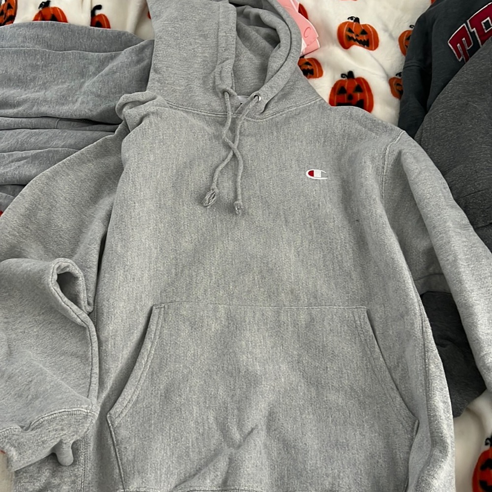 champion hoodie - mens medium